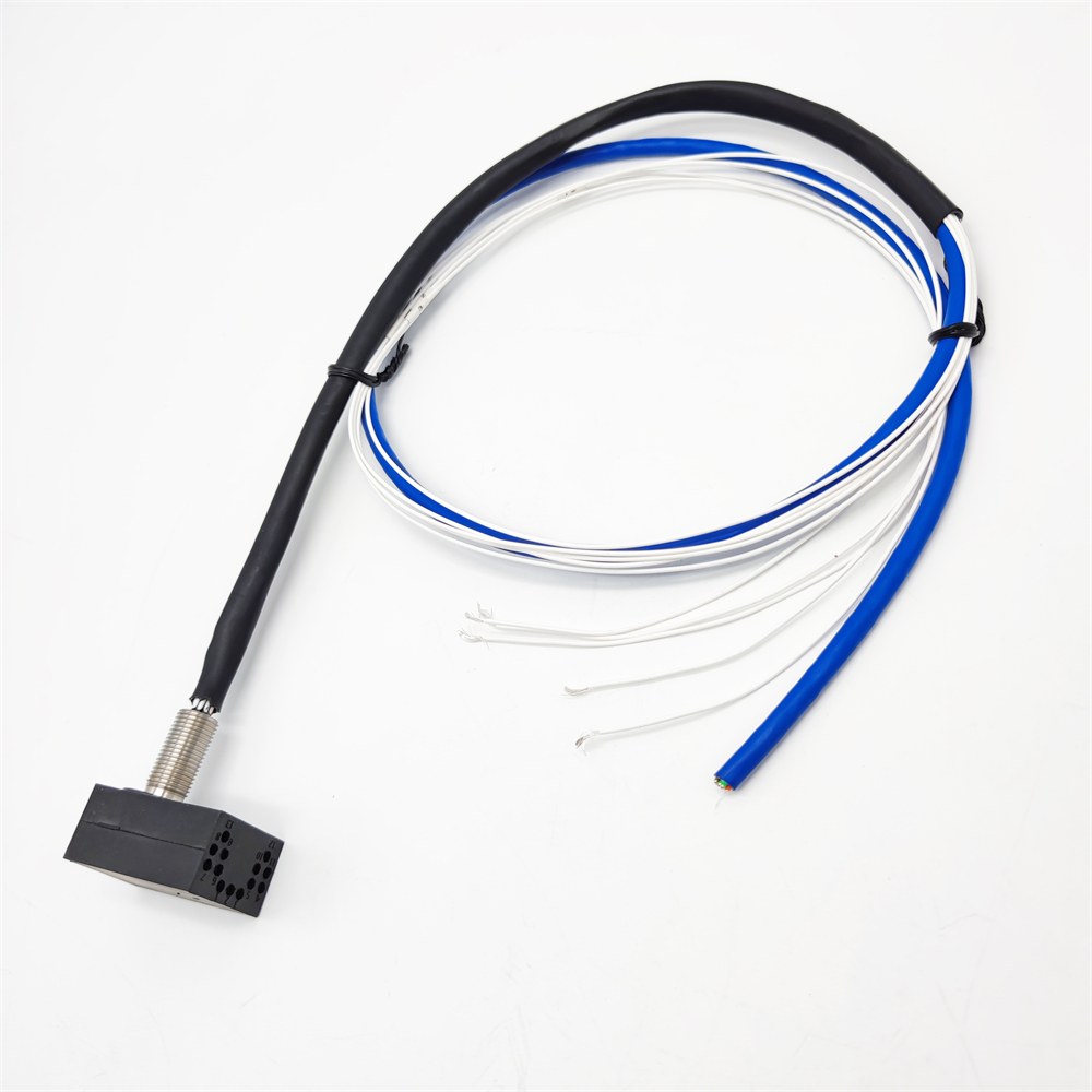 موصل تحت الماء UC 1075 بزاوية مسطحة بـ 13 دبوسًا